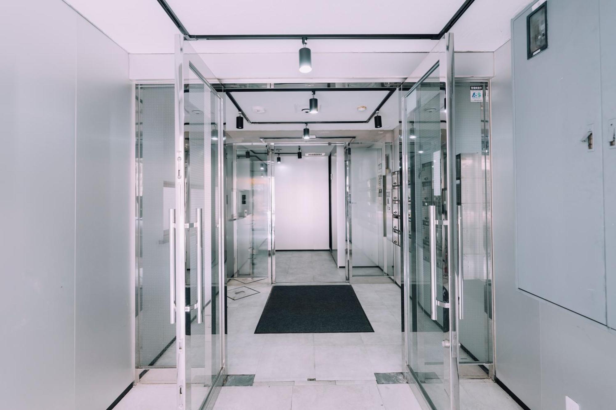 Minimalist Loft Namba Compact Studio With A 24-hour Gym Ma503 *