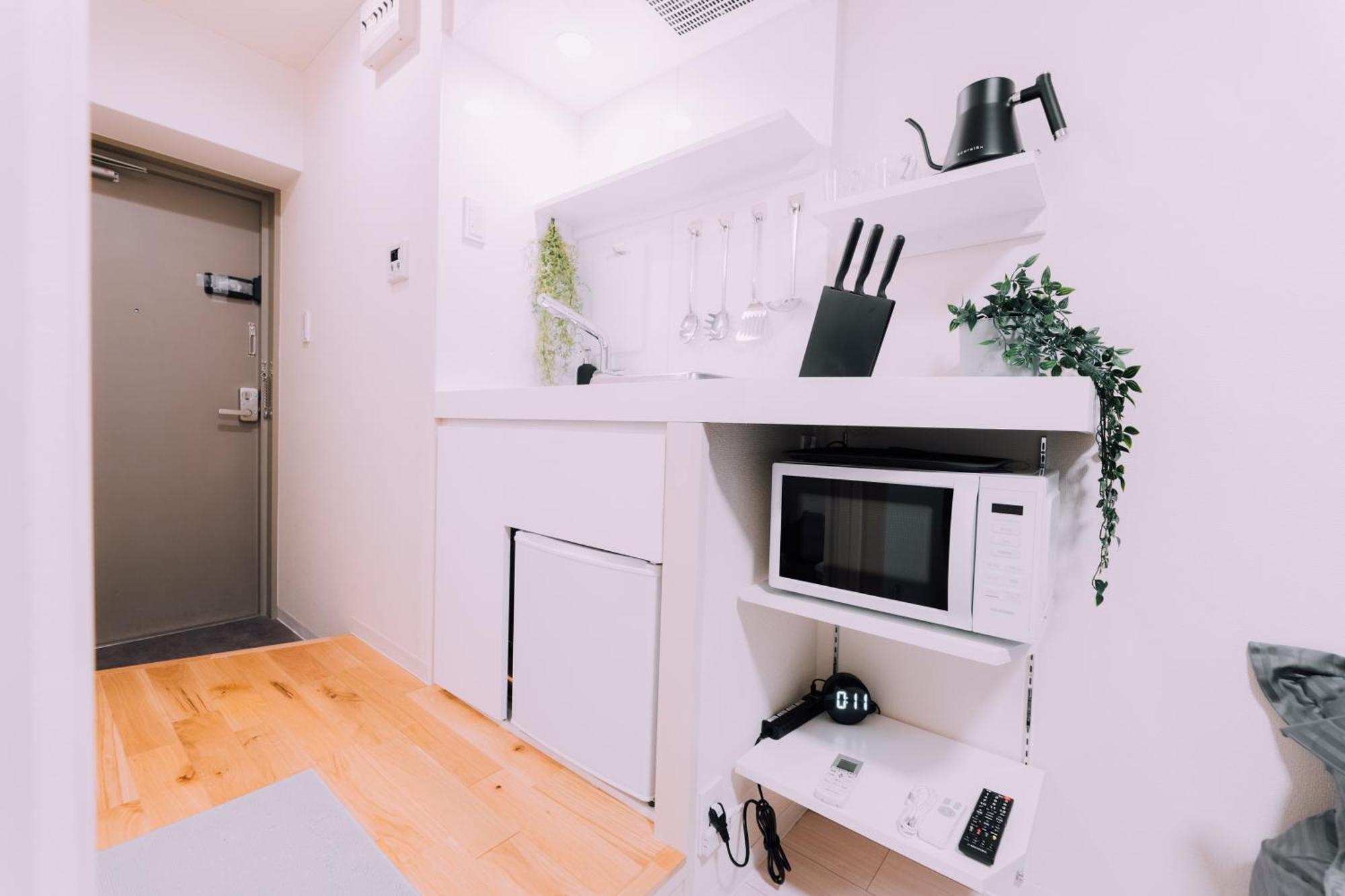 Apartment Minimalist Loft Namba Compact Studio With A 24-hour Gym Ma503